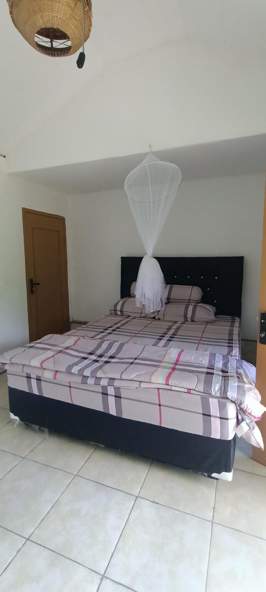 Lingkung Park Tetebatu Apartment Phòng bức ảnh